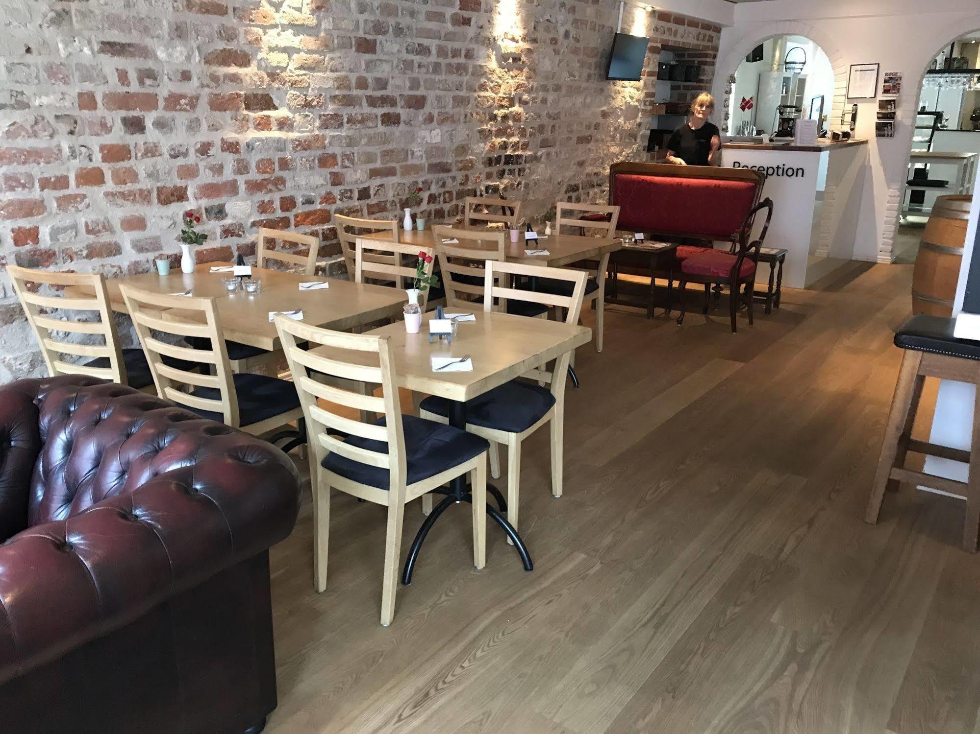 豪特利特中央酒店 克厄 外观 照片